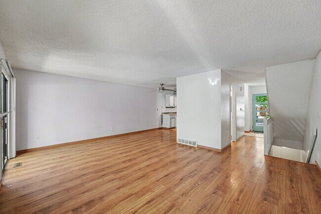 Foto del edificio - 1511 Seneca Cir