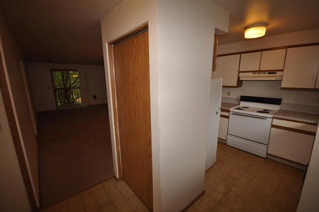 Foto del edificio - 228 N Latah St