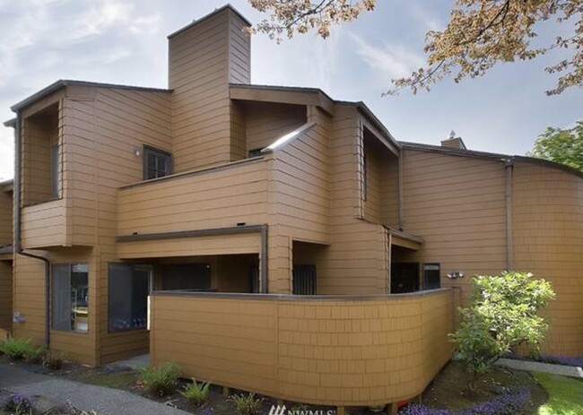 Building Photo - 11508 NE 128th St