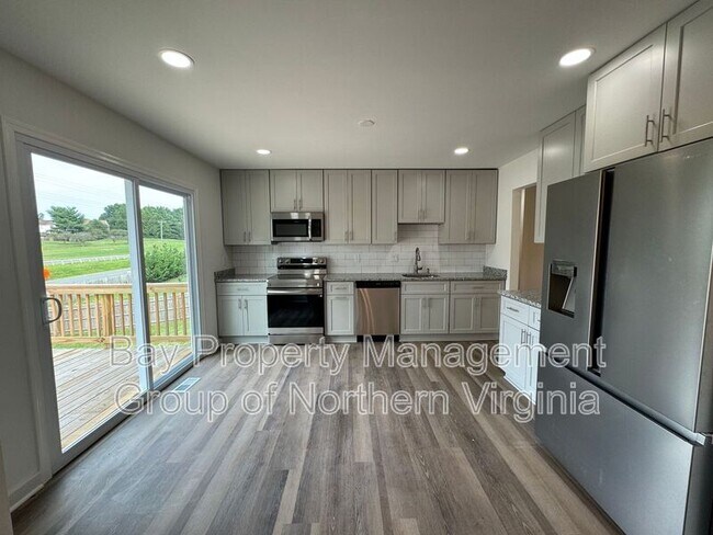 Building Photo - 13431 Brookfield Dr