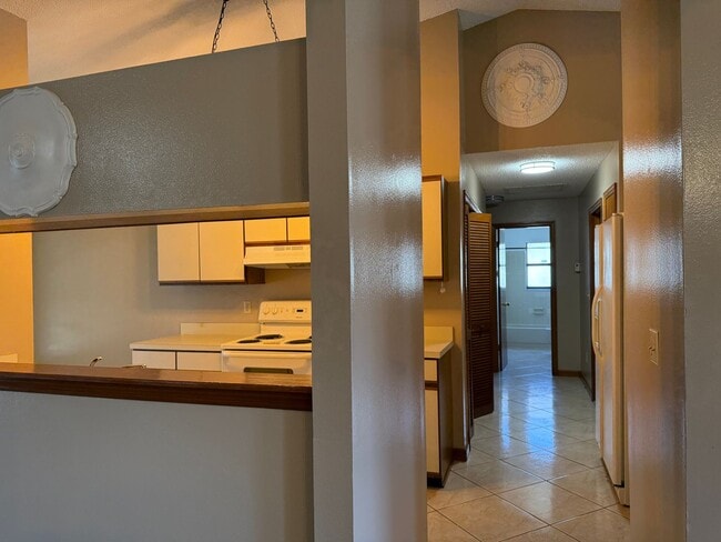 Building Photo - 4 bedroom