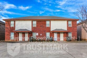 Building Photo - 4005 Madison Dr