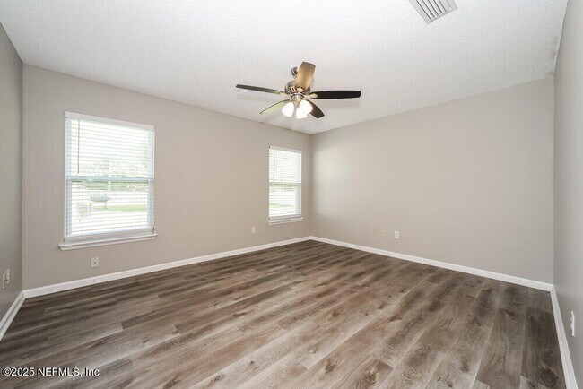 Building Photo - 45 Perry Creek Dr
