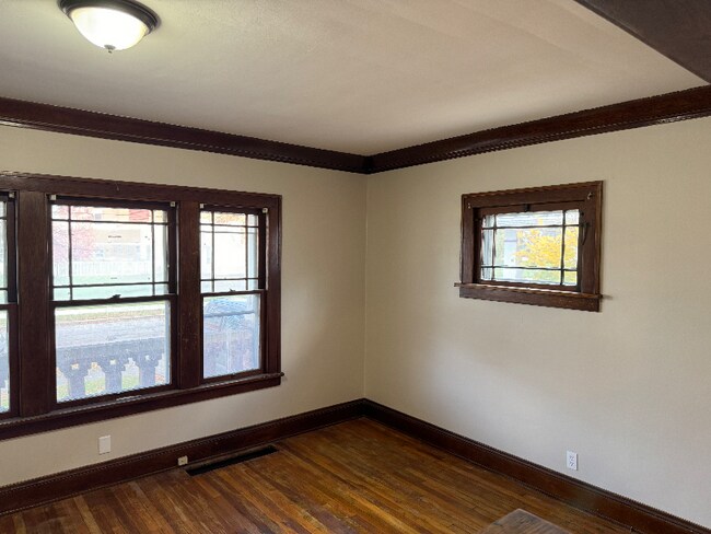 Building Photo - 5513 Vandalia Ave