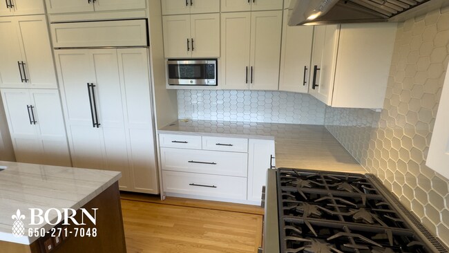 Foto del edificio - 32 Fairway Pl
