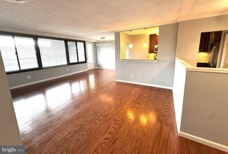 Building Photo - 5500 Holmes Run Pkwy