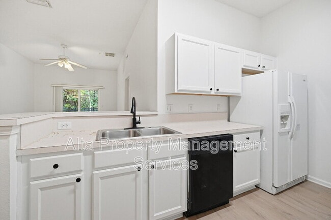 Building Photo - 6081 Maggies Cir