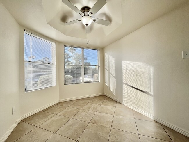Building Photo - Move In Ready 2 Bed 2 Ba Townhome in North...