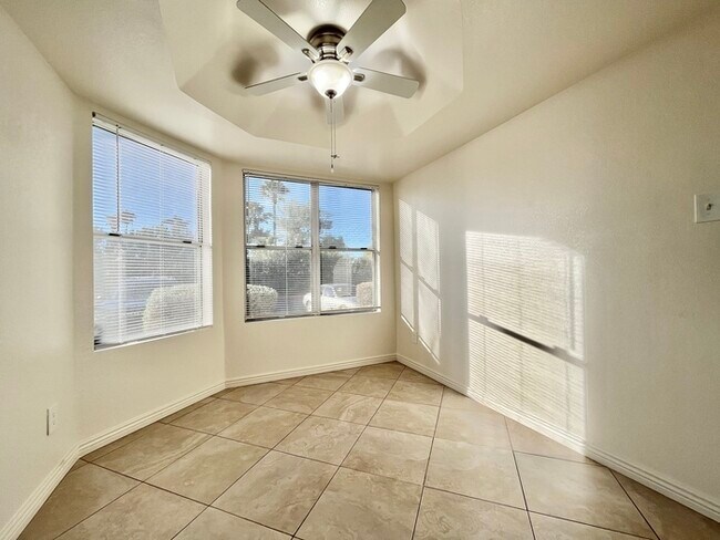 Foto del edificio - Move In Ready 2 Bed 2 Ba Townhome in North...