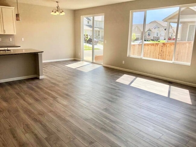 Foto del edificio - Gorgeous Ranch-Style House in Berthoud!