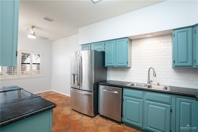 Foto del edificio - 24 Shasta St