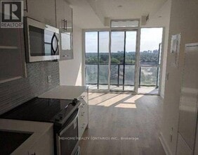 Building Photo - 150 Fairview Mall Dr