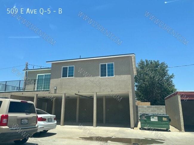 Foto del edificio - 509 E Ave Q-5