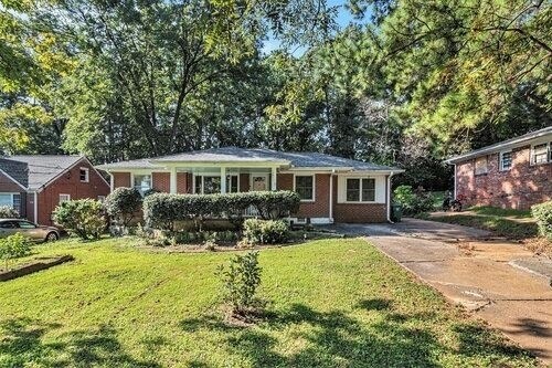 Primary Photo - 2015 E Camellia Dr