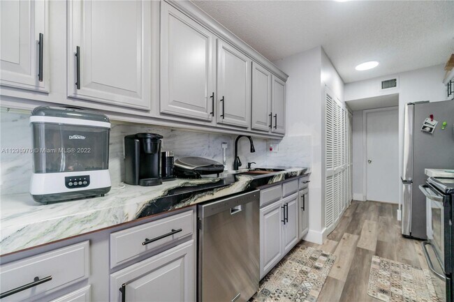 Building Photo - 3400 Blue Lake Dr