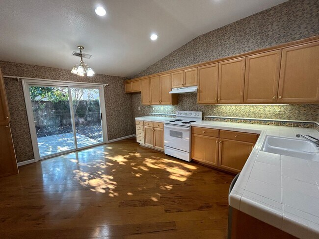 Foto del edificio - 446 Wendy Way