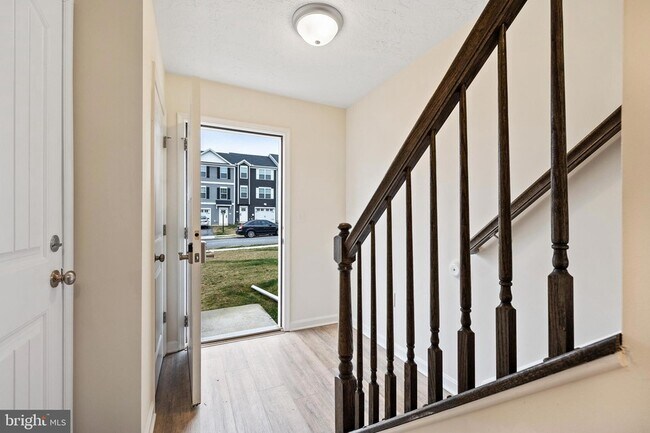 Foto del edificio - 202 Stratford Dr