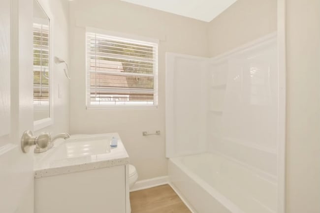 Building Photo - 4565 Merrimac Ave