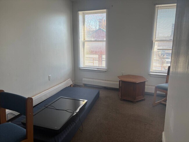 Foto del edificio - 347 S Pearl St