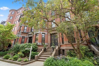 Building Photo - 298 Commonwealth Ave