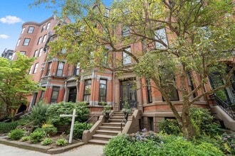 Building Photo - 298 Commonwealth Ave