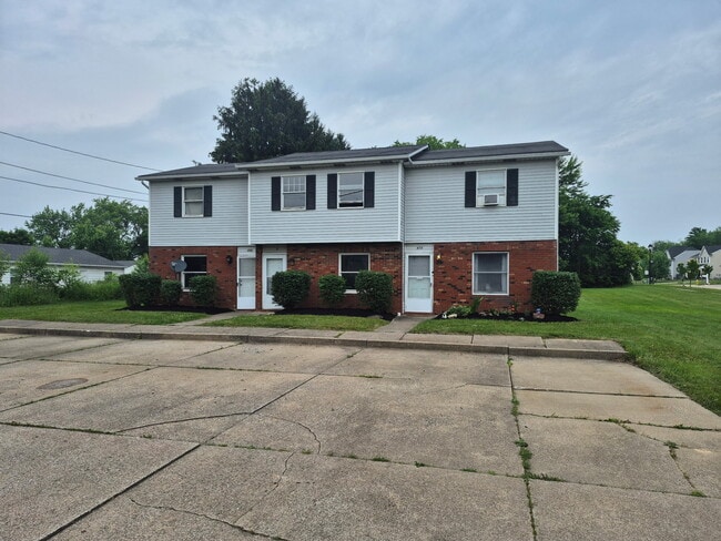 Building Photo - 452 Seville Rd