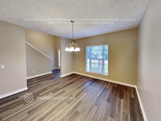Foto del edificio - 6975 Calderwood Dr