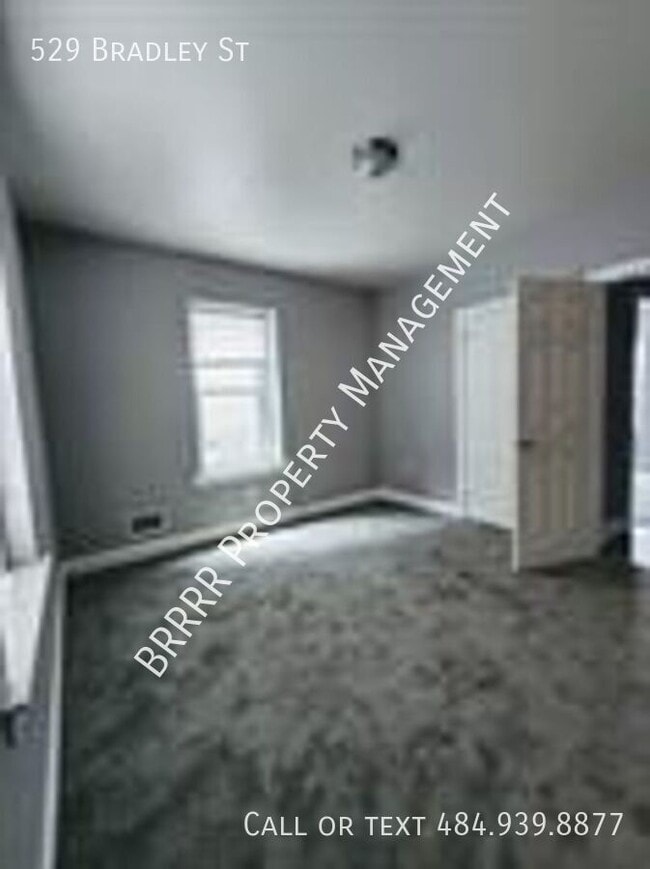 Foto del edificio - 529 Bradley St