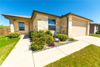Building Photo - 708 Pinnacle Dr