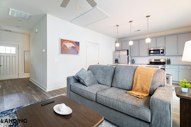 Building Photo - 3164 Mulberry Blvd