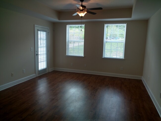 Building Photo - 8201 Lenox Creekside Dr