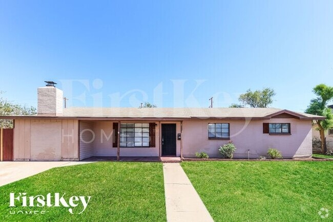 Building Photo - 2118 W Montebello Ave