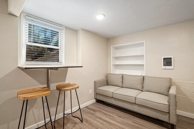 Foto del edificio - 3295 McKinley St