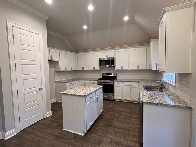 Foto del edificio - Like New Construction in Woodford Bend of ...