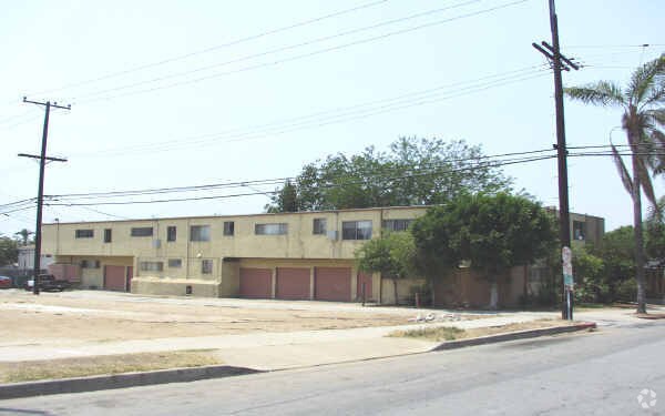 Primary Photo - 232 E Willard St