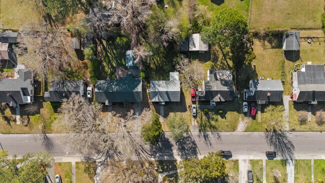 Building Photo - 607 Watson Ave