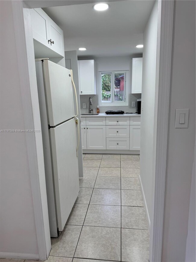 Foto del edificio - 5832 SW 2nd St