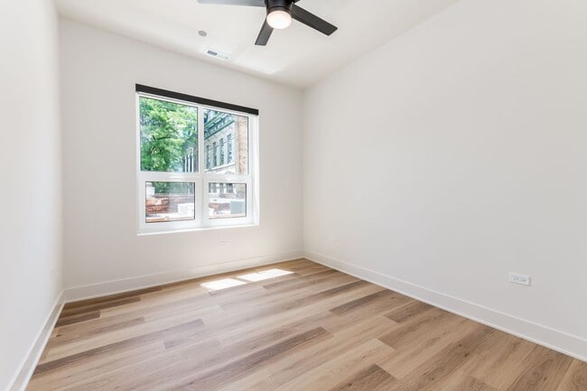 Interior Photo - 224 S Ashland