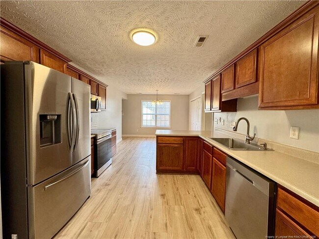 Foto del edificio - 5503 Rising Ridge Dr