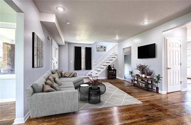 Foto del edificio - 3925 Kleber St