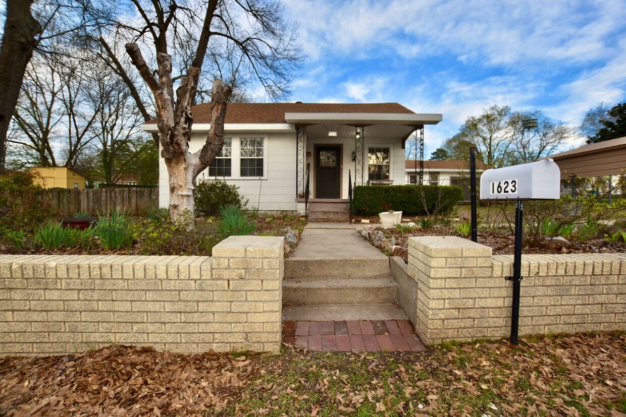 Foto principal - 1623 Texas St