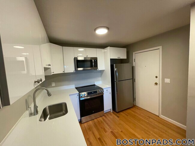 Building Photo - 226 Parker Hill Ave