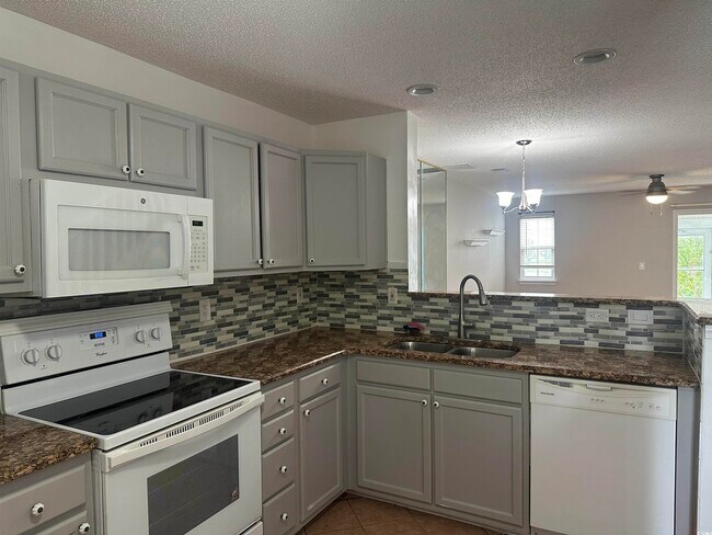 Foto del edificio - 3529 Evergreen Way