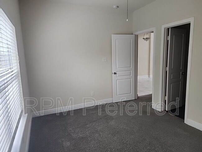 Building Photo - 8334 Gros Ventre Ln