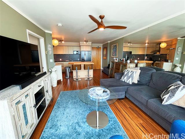 Building Photo - 801 S King St