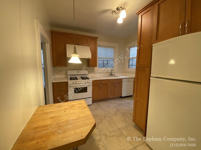 Building Photo - 336 40th St