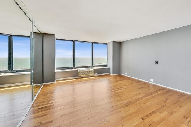 Building Photo - 155 N Harbor Dr