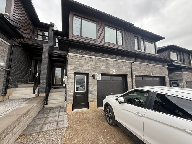 Building Photo - 72 Gort Ave