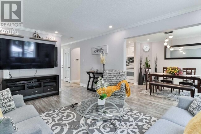 Photo du bâtiment - 385 Auden Rd