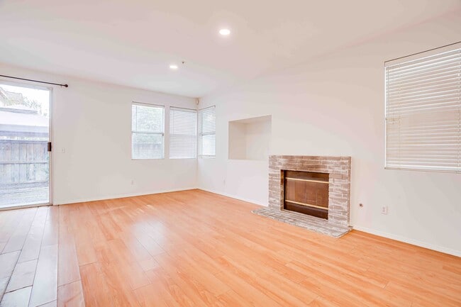 Living room - 20832 Valerio St, Unit 30